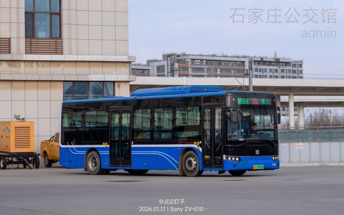 经纬交织街巷，纯电引领未来（7088）