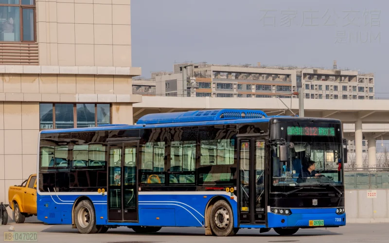 经纬交织街巷，纯电引领未来（7088）